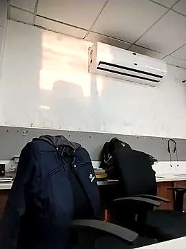 Desi Londa 143 online show from 19, 1, 2026