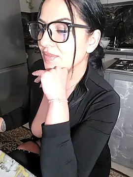 hot-babygirl online show from 2, 3, 2025