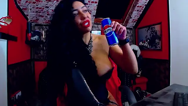 Snapshot of DommeBellatrix chatting on 15, 11, 2025 DommeBellatrix online show from 15, 11, 2025