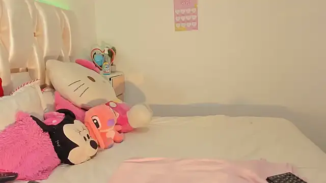 Snapshot of viioolleettaa chatting on 11, 1, 2025 viioolleettaa online show from 11, 1, 2025