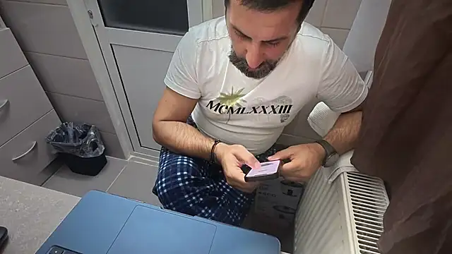 Snapshot of TigerOne19 chatting on 28, 10, 2025 TigerOne19 online show from 28, 10, 2025