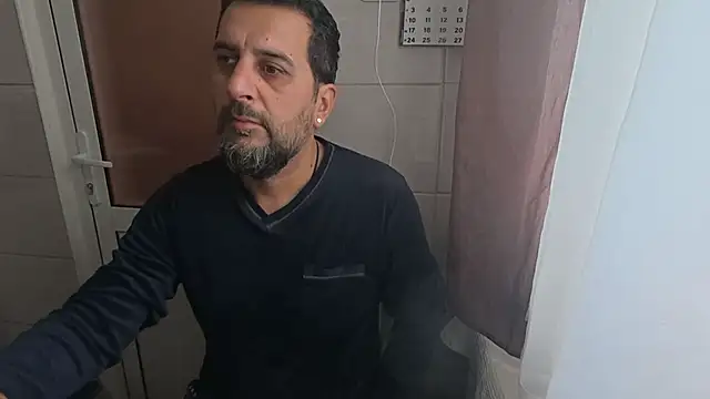 Snapshot of TigerOne19 chatting on 18, 11, 2025 TigerOne19 online show from 18, 11, 2025