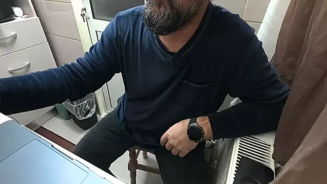 Snapshot of TigerOne19 chatting on 13, 12, 2025 TigerOne19 online show from 13, 12, 2025