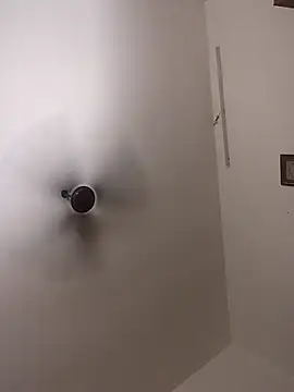 Snapshot of _IRRESISTIBLE_ chatting on 8, 11, 2025 IRRESISTIBLE online show from 8, 11, 2025