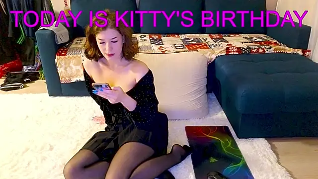 Snapshot of Love_plat1na chatting on 4, 12, 2024 Love plat1na online show from 4, 12, 2024