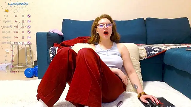 Snapshot of Love_plat1na chatting on 27, 1, 2025 Love plat1na online show from 27, 1, 2025