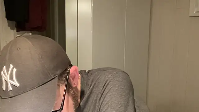 Snapshot of FABIOGLASSES chatting on 21, 3, 2026 FABIOGLASSES online show from 21, 3, 2026