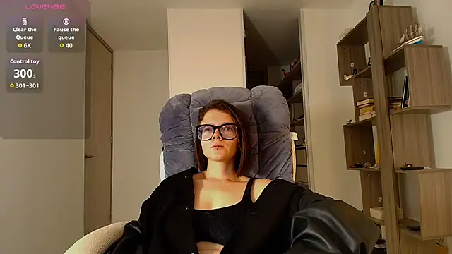 Snapshot of Arya_starrk chatting on 6, 11, 2025 Arya starrk online show from 6, 11, 2025