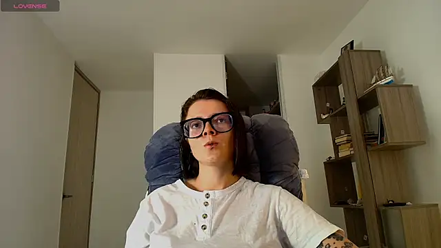 Snapshot of Arya_starrk chatting on 21, 11, 2025 Arya starrk online show from 21, 11, 2025