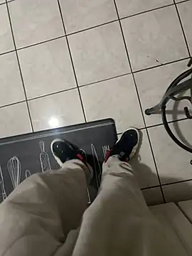 Snapshot of dingoding chatting on 5, 1, 2025 dingoding online show from 5, 1, 2025