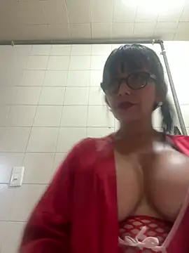 kelly dirty  online show from 25, 2, 2025