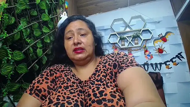 TistMature online show from 27, 10, 2025