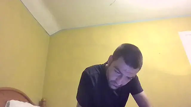 ThatGuyNextDoor1992 online show from 7, 3, 2025