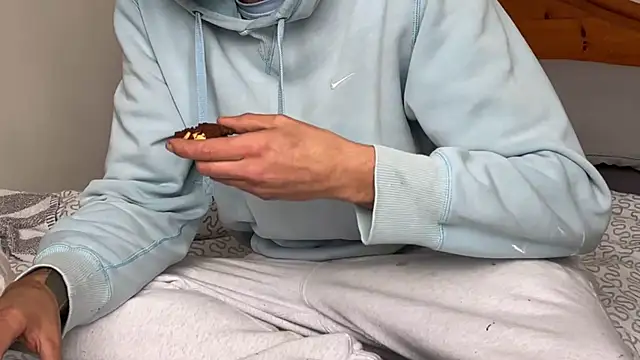 ThatGuyNextDoor1992 online show from 5, 10, 2025