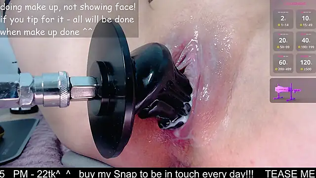 kitty alika online show from 20, 11, 2025