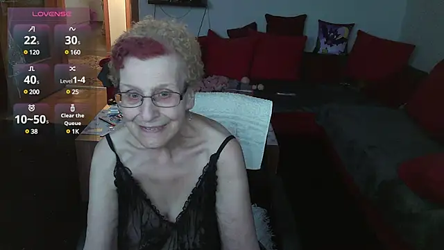 HeisseomaOriginal online show from 9, 1, 2025