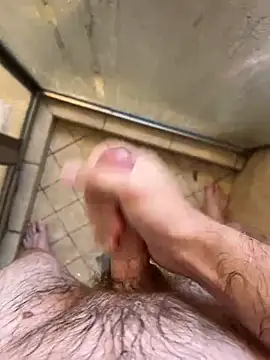 Snapshot of Lewdguy14 chatting on 6, 1, 2025 Lewdguy14 online show from 6, 1, 2025