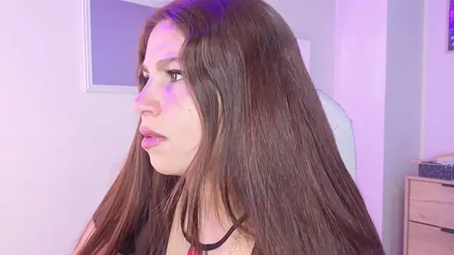 bluee hazell online show from 4, 11, 2025