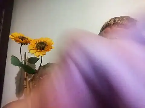 Robertino21cm online show from 24, 10, 2025