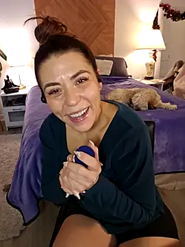 Ellie-L-Elizabeth online show from 2, 12, 2025