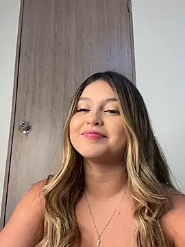 lunablossom  online show from 14, 12, 2024