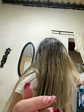 lunablossom  online show from 17, 3, 2025