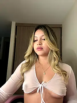 lunablossom  online show from 24, 9, 2025