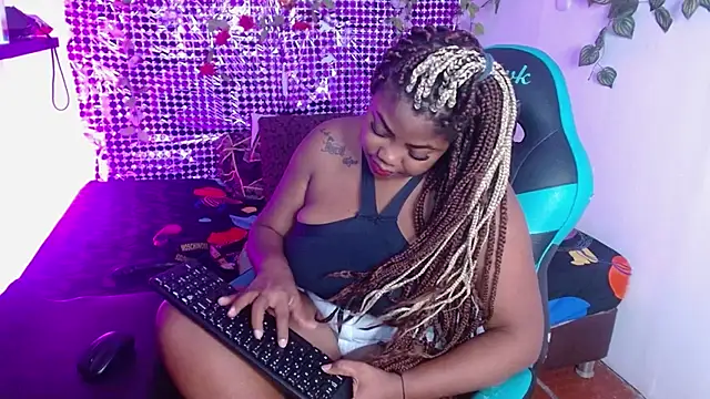 Snapshot of niawk_ chatting on 25, 11, 2025 niawk online show from 25, 11, 2025