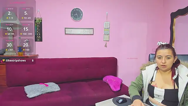 Snapshot of lesbiancuple chatting on 14, 10, 2025 lesbiancuple online show from 14, 10, 2025