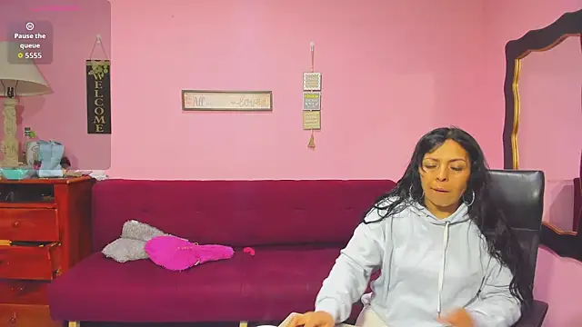 Snapshot of lesbiancuple chatting on 5, 11, 2025 lesbiancuple online show from 5, 11, 2025