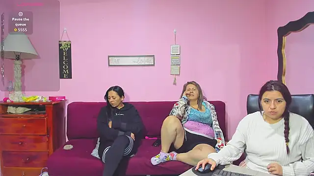 Snapshot of lesbiancuple chatting on 20, 11, 2025 lesbiancuple online show from 20, 11, 2025