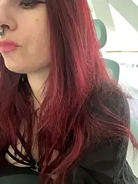 Snapshot of LunaMoongirl chatting on 12, 11, 2025 LunaMoongirl online show from 12, 11, 2025