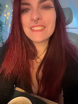 Snapshot of LunaMoongirl chatting on 30, 11, 2025 LunaMoongirl online show from 30, 11, 2025