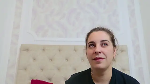 KarinaNoir online show from 24, 12, 2024