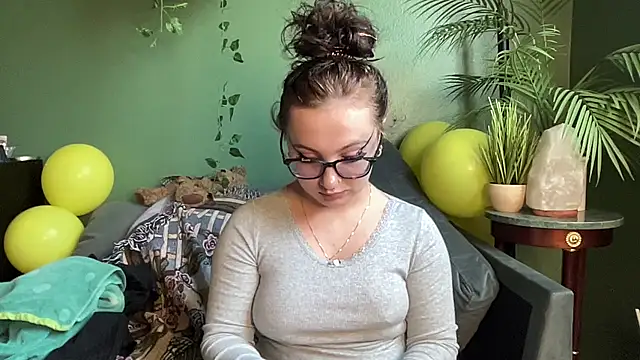 Snapshot of sweetandwet_daddy chatting on 16, 10, 2025 sweetandwet daddy online show from 16, 10, 2025