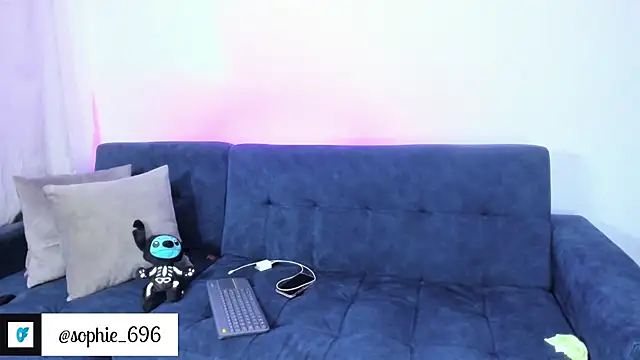 Snapshot of sophie_cute66 chatting on 27, 10, 2025 sophie cute66 online show from 27, 10, 2025