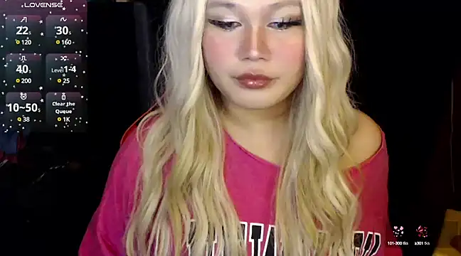 Snapshot of stacey_wills44 chatting on 4, 3, 2025 stacey wills44 online show from 4, 3, 2025