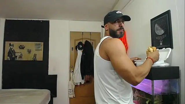 romeolovedark online show from 8, 12, 2024