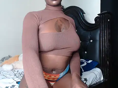 Snapshot of queenvenus2 chatting on 22, 2, 2025 queenvenus2 online show from 22, 2, 2025