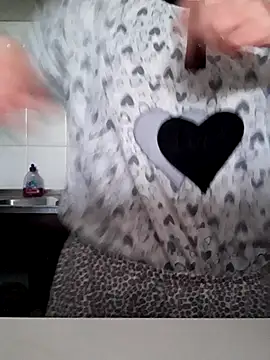 Moi Lina online show from 15, 10, 2025