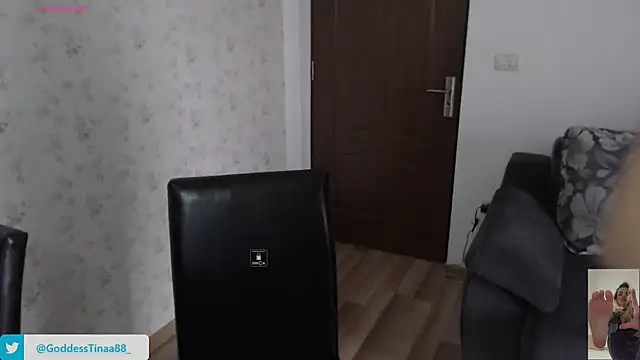 Snapshot of Goddess_Tina chatting on 7, 11, 2025 Goddess Tina online show from 7, 11, 2025