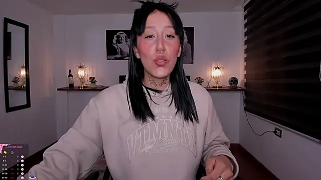 Mariana Joness online show from 23, 10, 2025