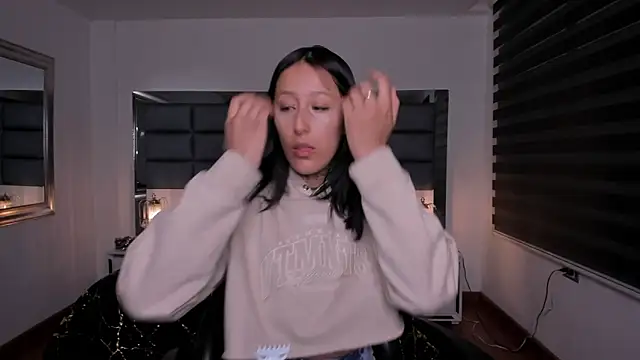 Mariana Joness online show from 11, 11, 2025