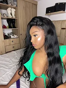 Snapshot of Chloe_Soler chatting on 4, 2, 2025 Chloe Soler online show from 4, 2, 2025