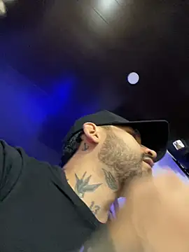 CamiloGray  online show from 28, 1, 2025