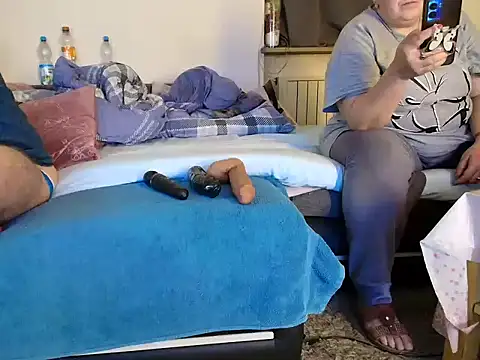 Snapshot of HotBiPaar chatting on 19, 11, 2025 HotBiPaar online show from 19, 11, 2025