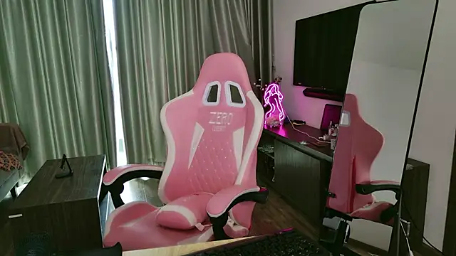 AsianQueens online show from 5, 12, 2025