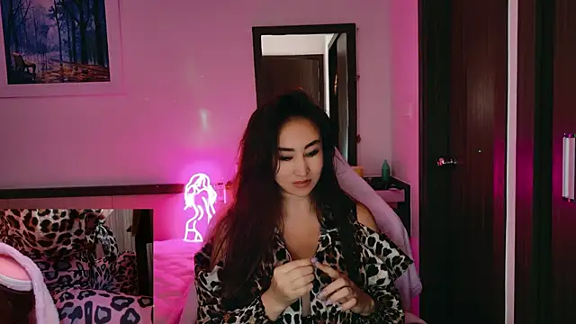 AsianQueens online show from 19, 12, 2025