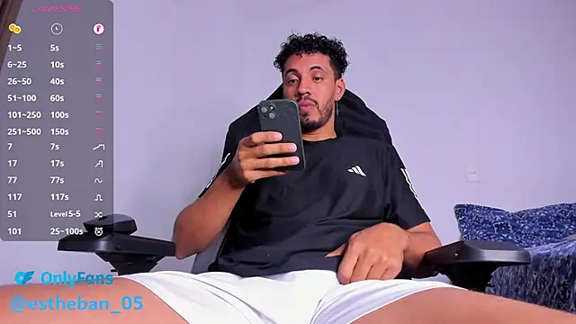 Snapshot of steven_smith05 chatting on 28, 9, 2025 steven smith05 online show from 28, 9, 2025