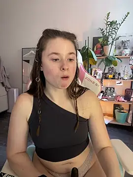 Snapshot of sweetest_pie chatting on 7, 3, 2026 sweetest pie online show from 7, 3, 2026